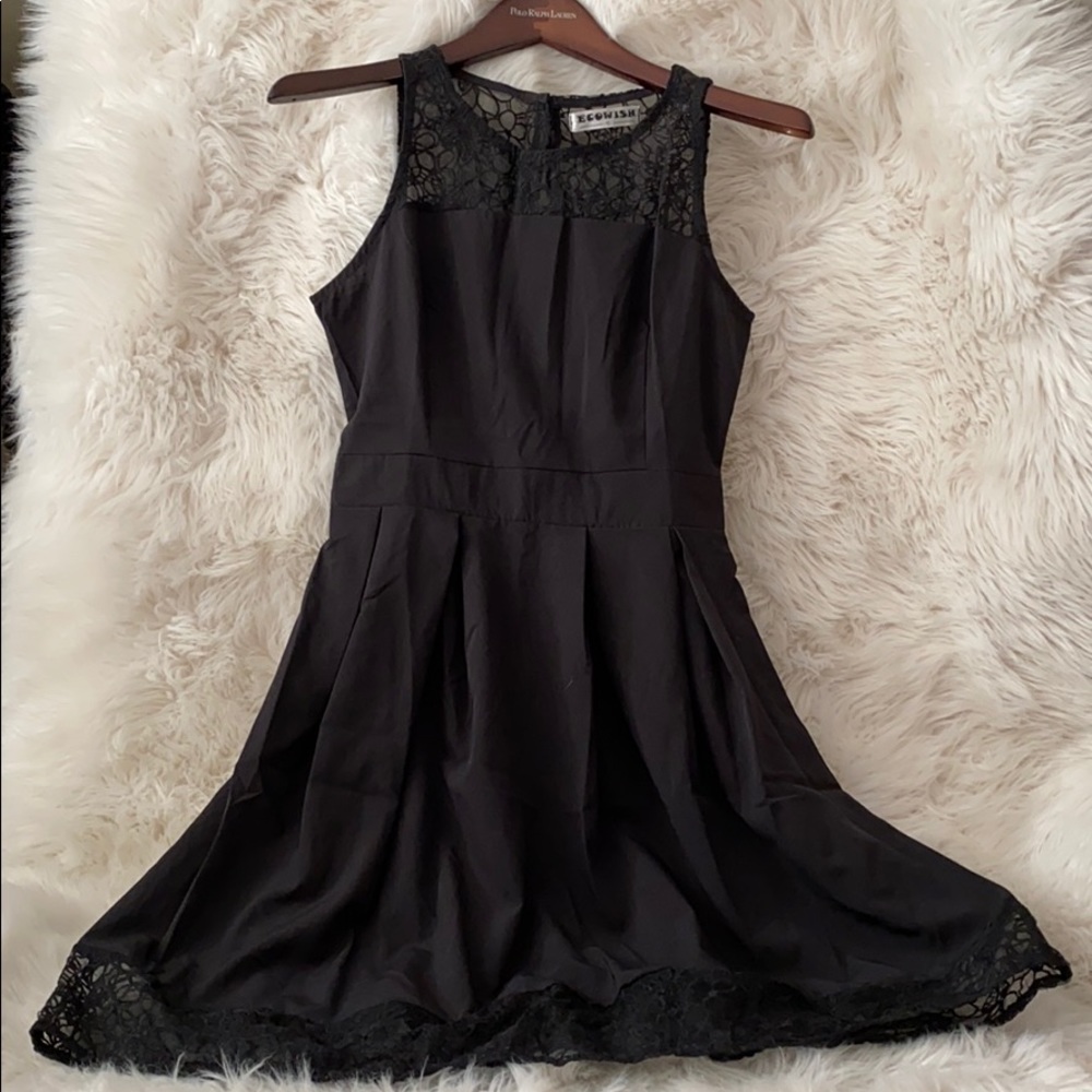 BLACK DRESS